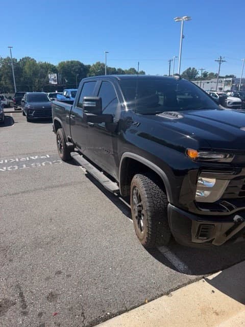 2026 Chevrolet Silverado 2500HD Custom — photo 1 of 7