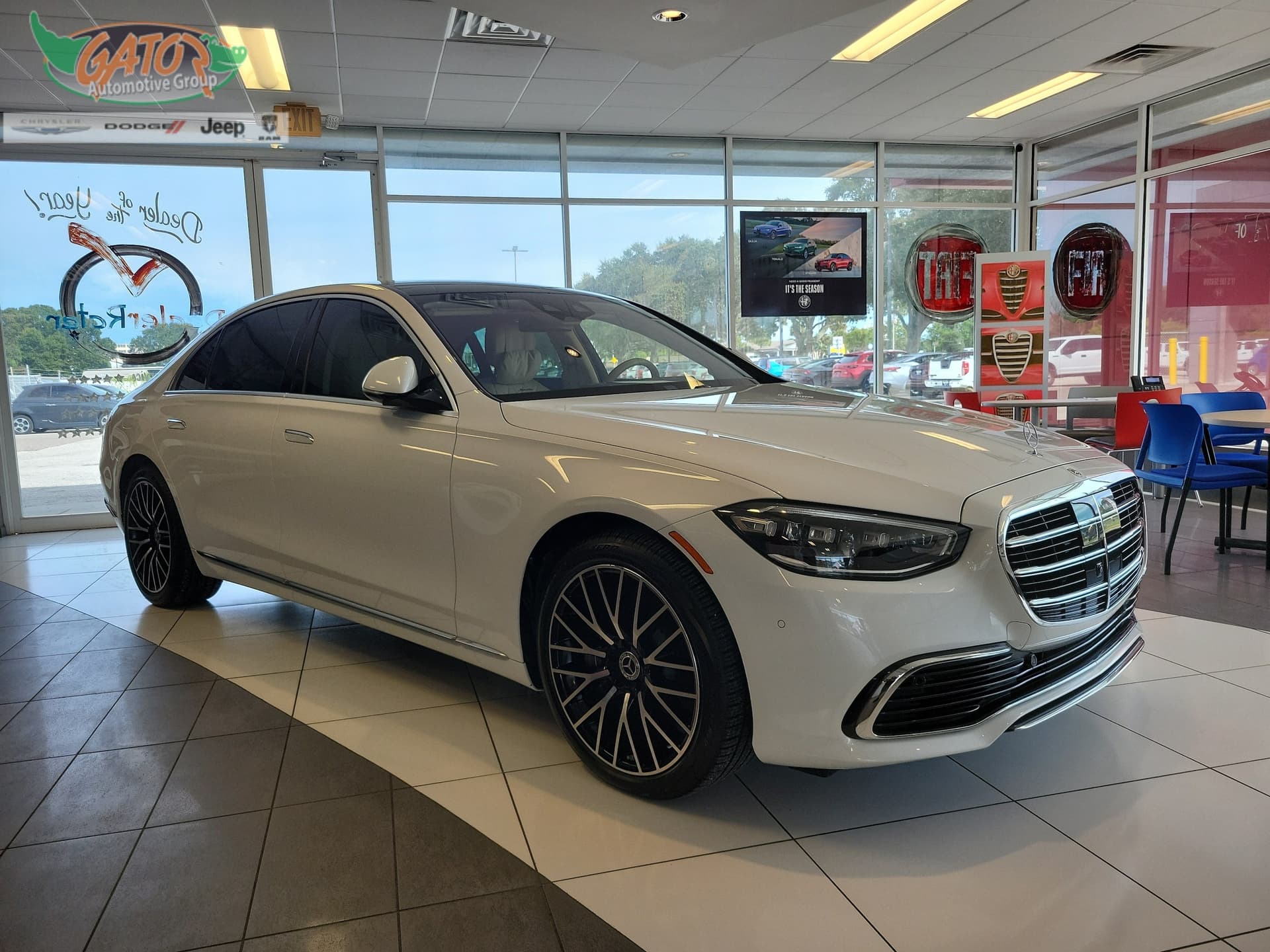 2025 Mercedes-Benz S-Class Base — photo 1 of 25