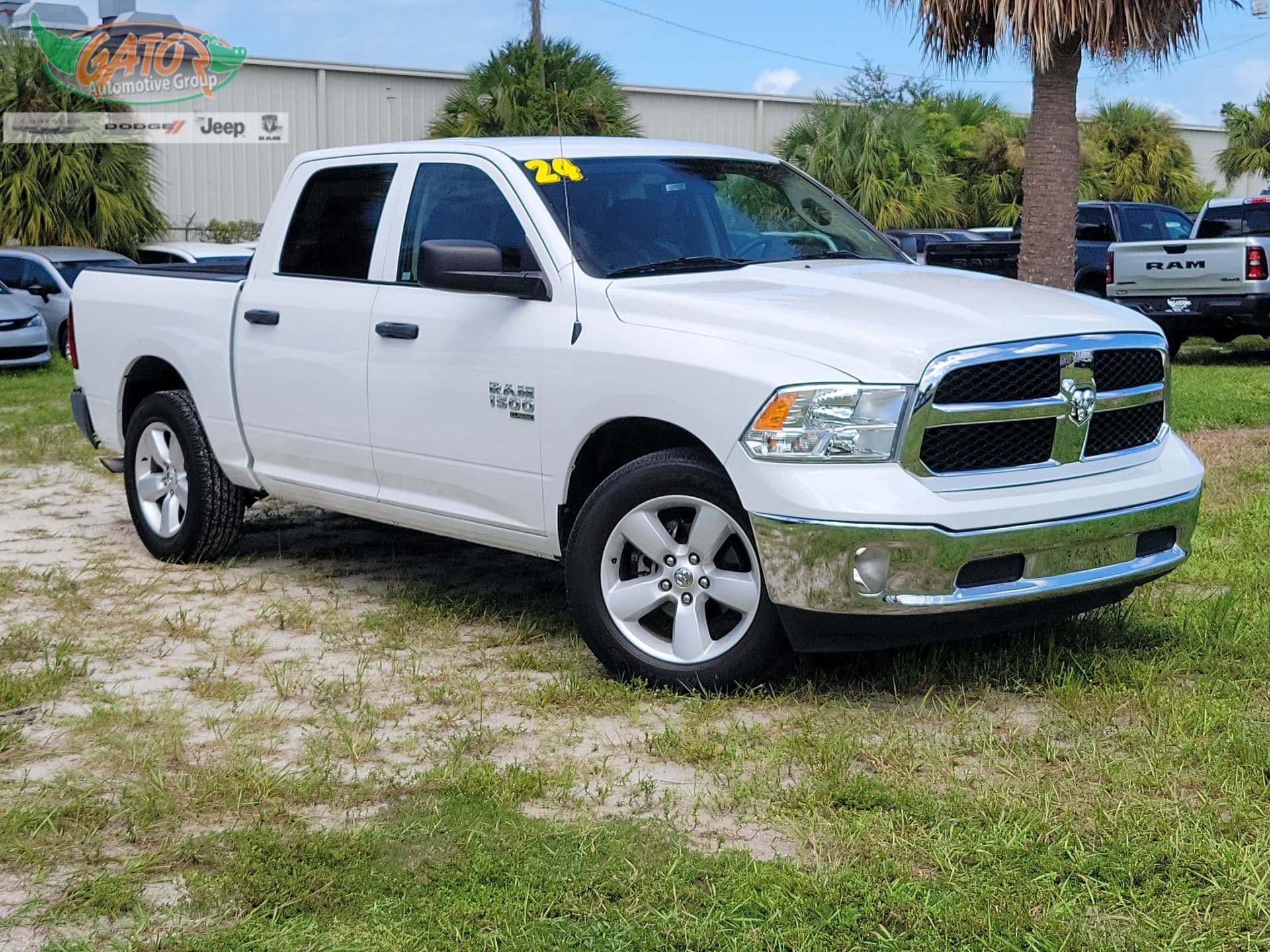 2024 RAM 1500 Classic Tradesman — photo 1 of 27