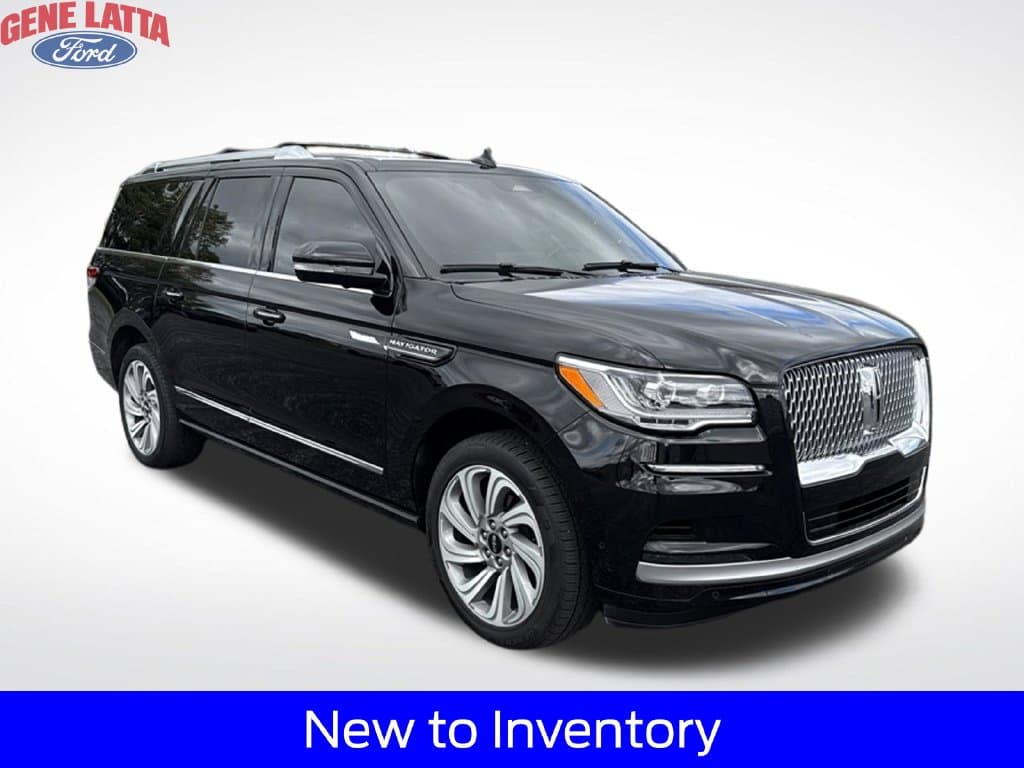 2022 Lincoln Navigator L Reserve — photo 1 of 4