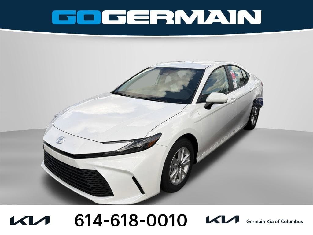 2026 Toyota Camry LE — photo 1 of 14