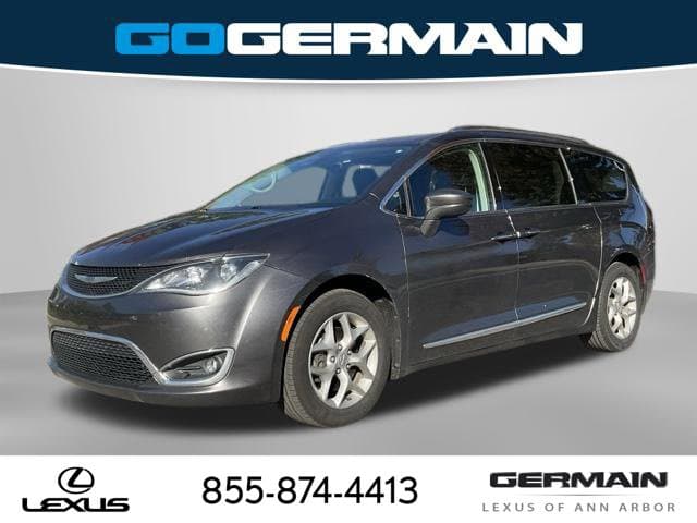 2018 Chrysler Pacifica Touring L Plus — photo 1 of 23