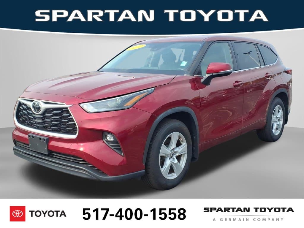2022 Toyota Highlander LE — photo 1 of 26