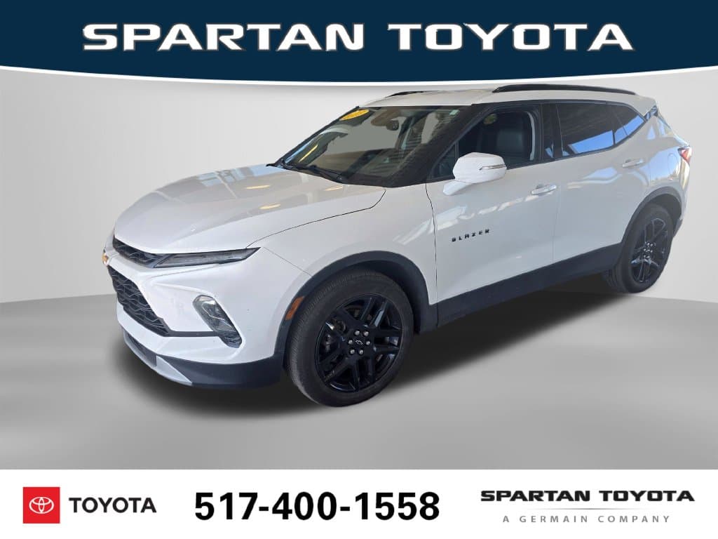 2023 Chevrolet Blazer Base — photo 1 of 10