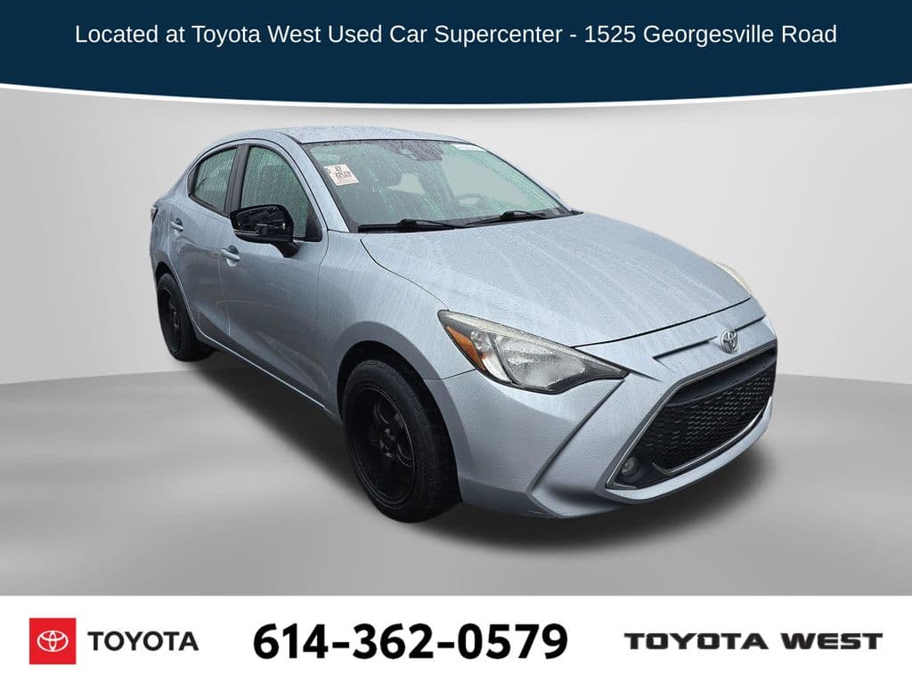 2019 Toyota Yaris Sedan LE — photo 1 of 17