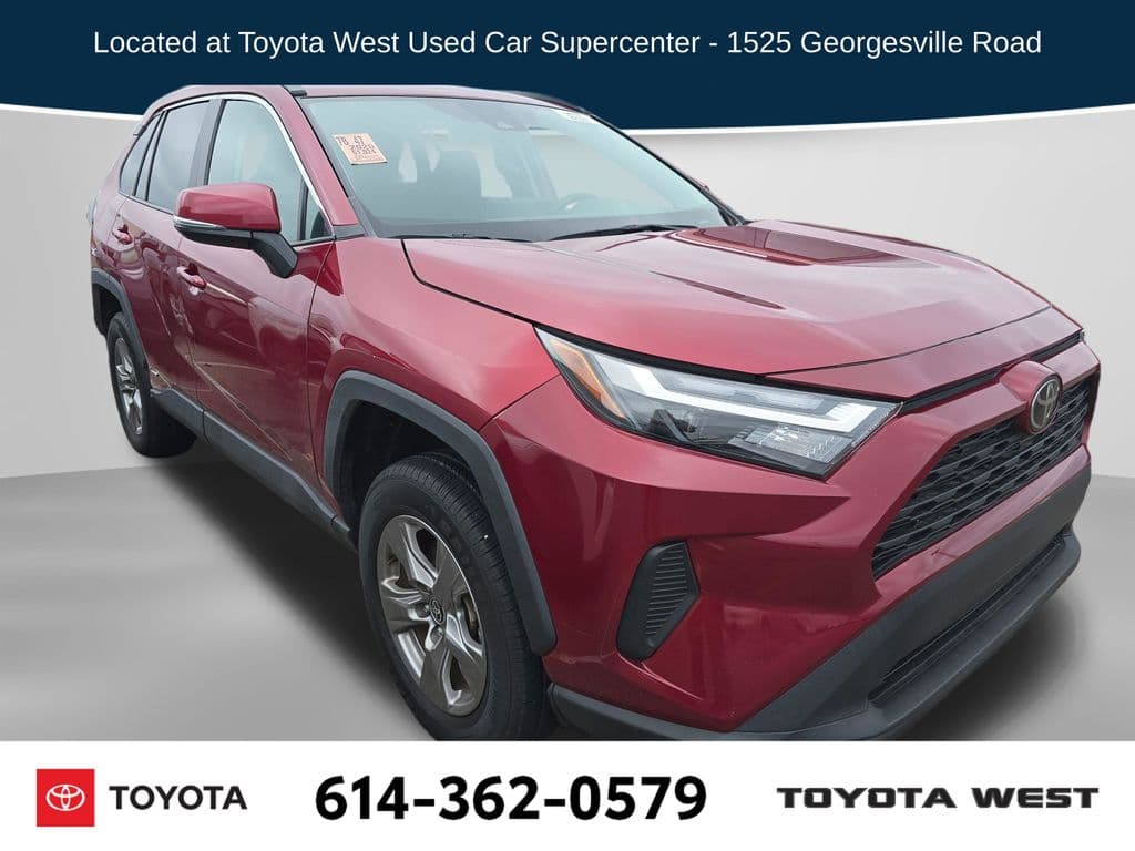 2025 Toyota RAV4 Base — photo 1 of 17