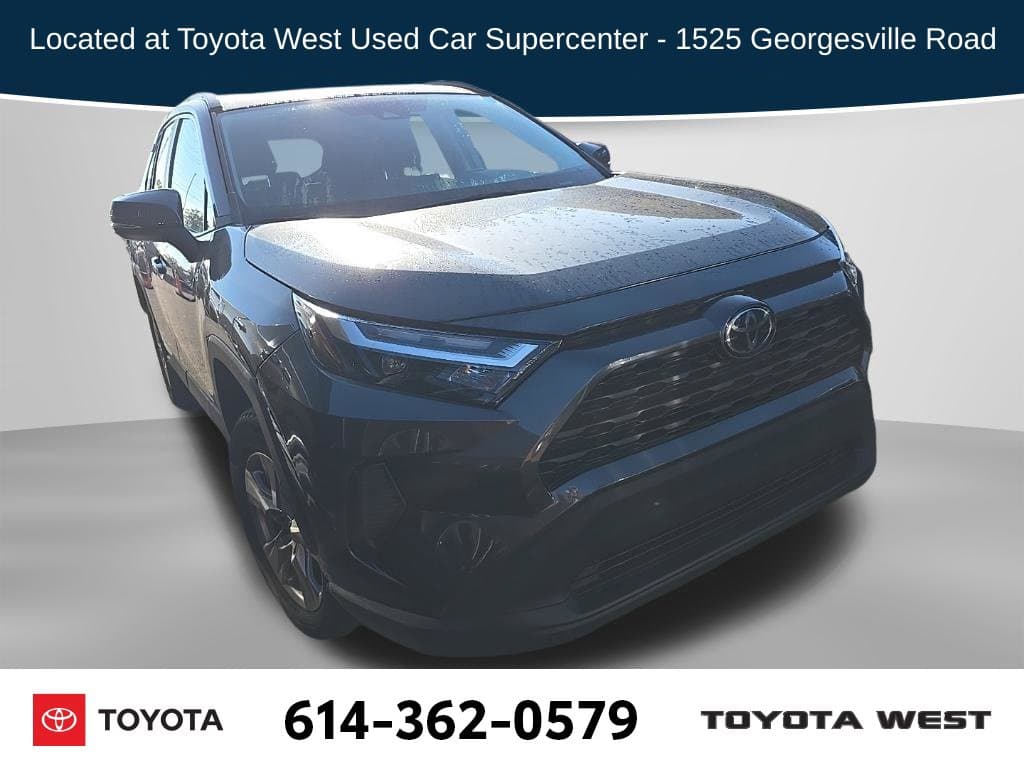 2024 Toyota RAV4 XLE — photo 1 of 17