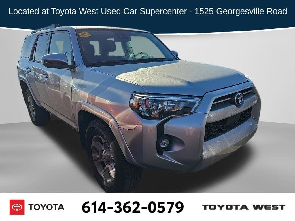 2023 Toyota 4Runner SR5 Premium — photo 1 of 17