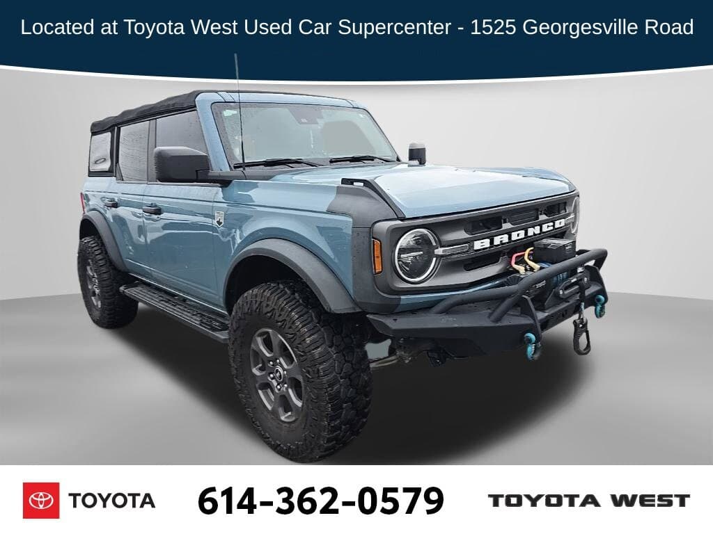 2022 Ford Bronco Base — photo 1 of 18