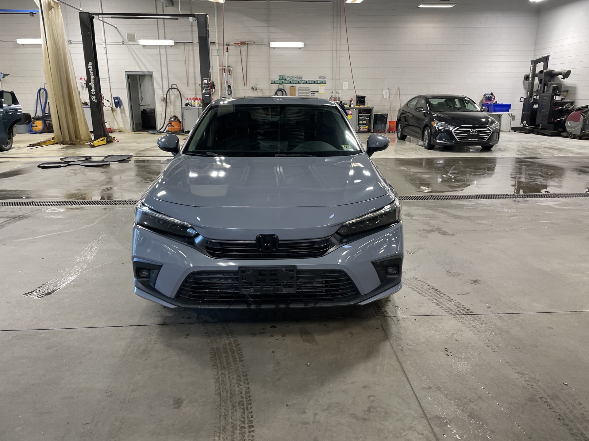 2024 Honda Civic Sedan Touring — photo 1 of 42