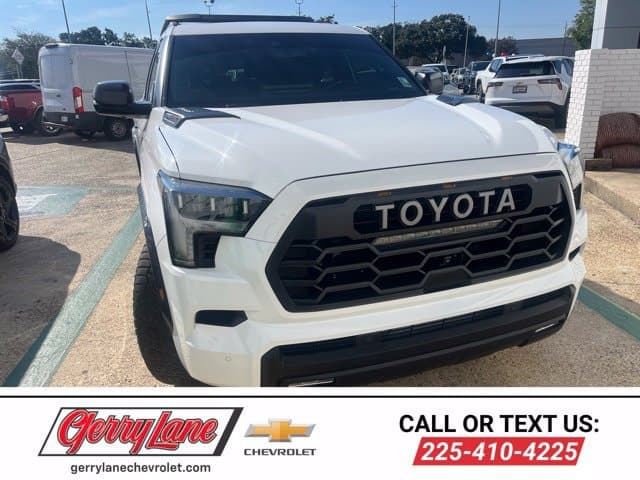 2025 Toyota Sequoia SR5 — photo 1 of 3