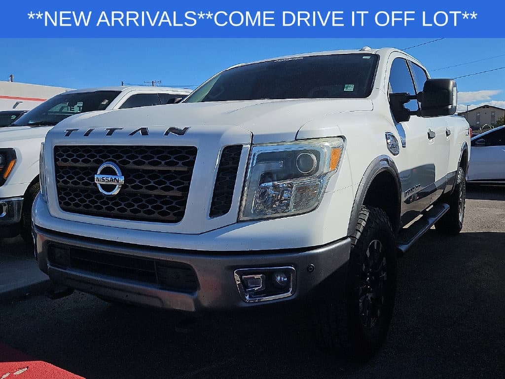 2017 Nissan Titan XD PRO-4X — photo 1 of 5