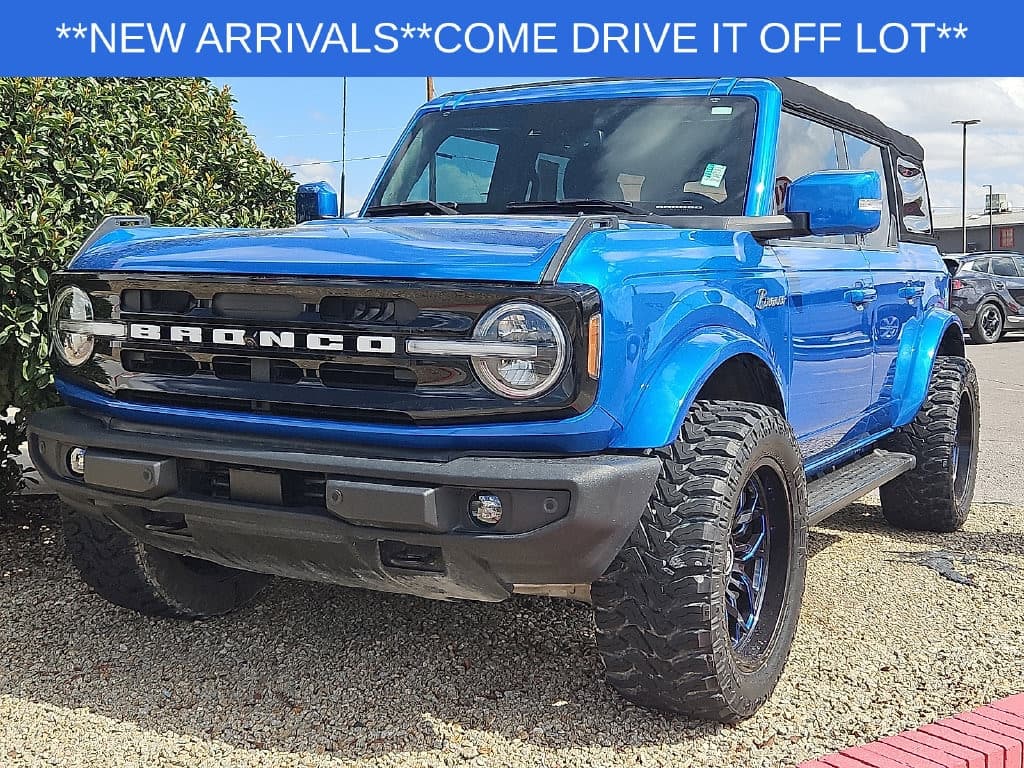 2023 Ford Bronco Outer Banks — photo 1 of 5