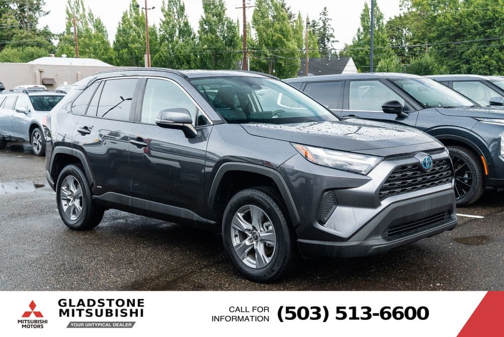 2022 Toyota RAV4 Base — photo 1 of 27