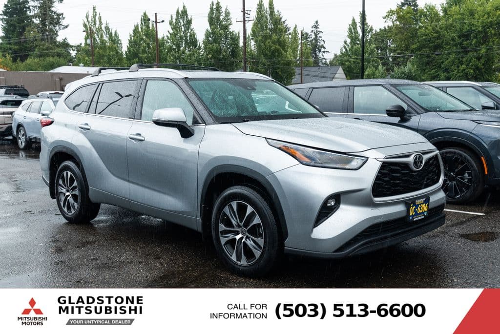 2022 Toyota Highlander XLE — photo 1 of 26