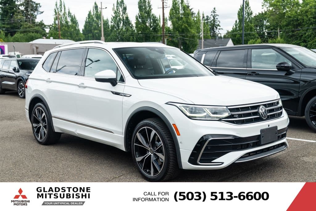 2022 Volkswagen Tiguan Base — photo 1 of 28