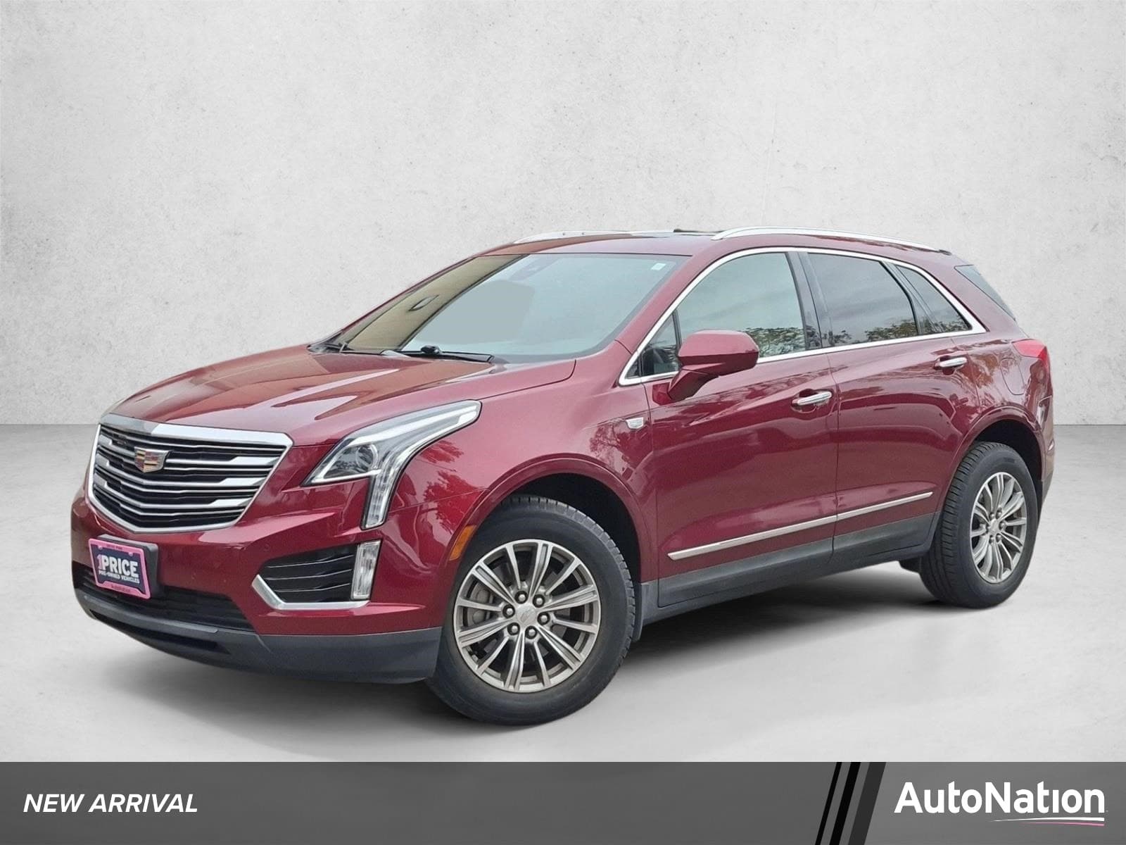 2018 Cadillac XT5 Luxury AWD — photo 1 of 16