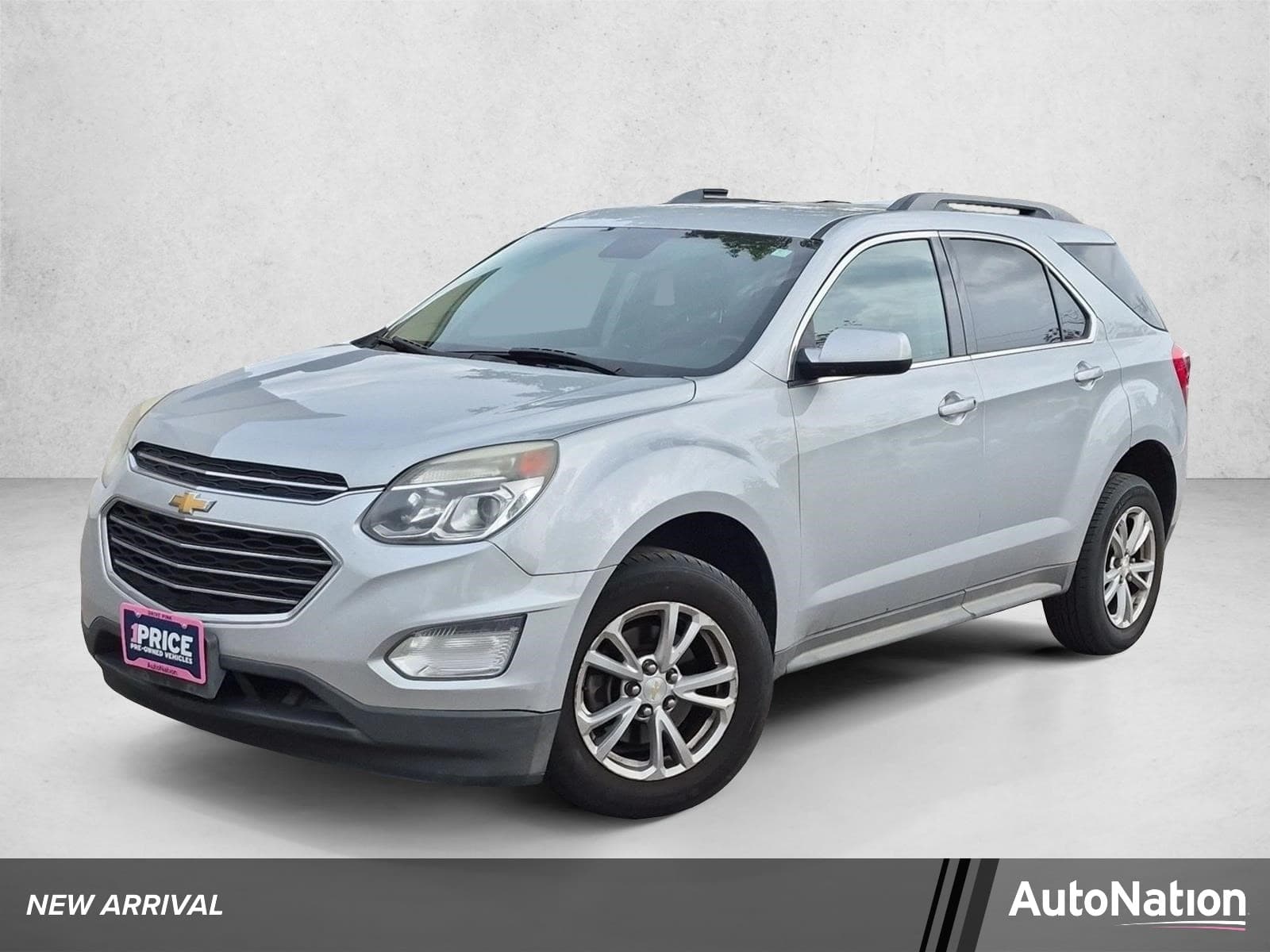 2017 Chevrolet Equinox LT — photo 1 of 16
