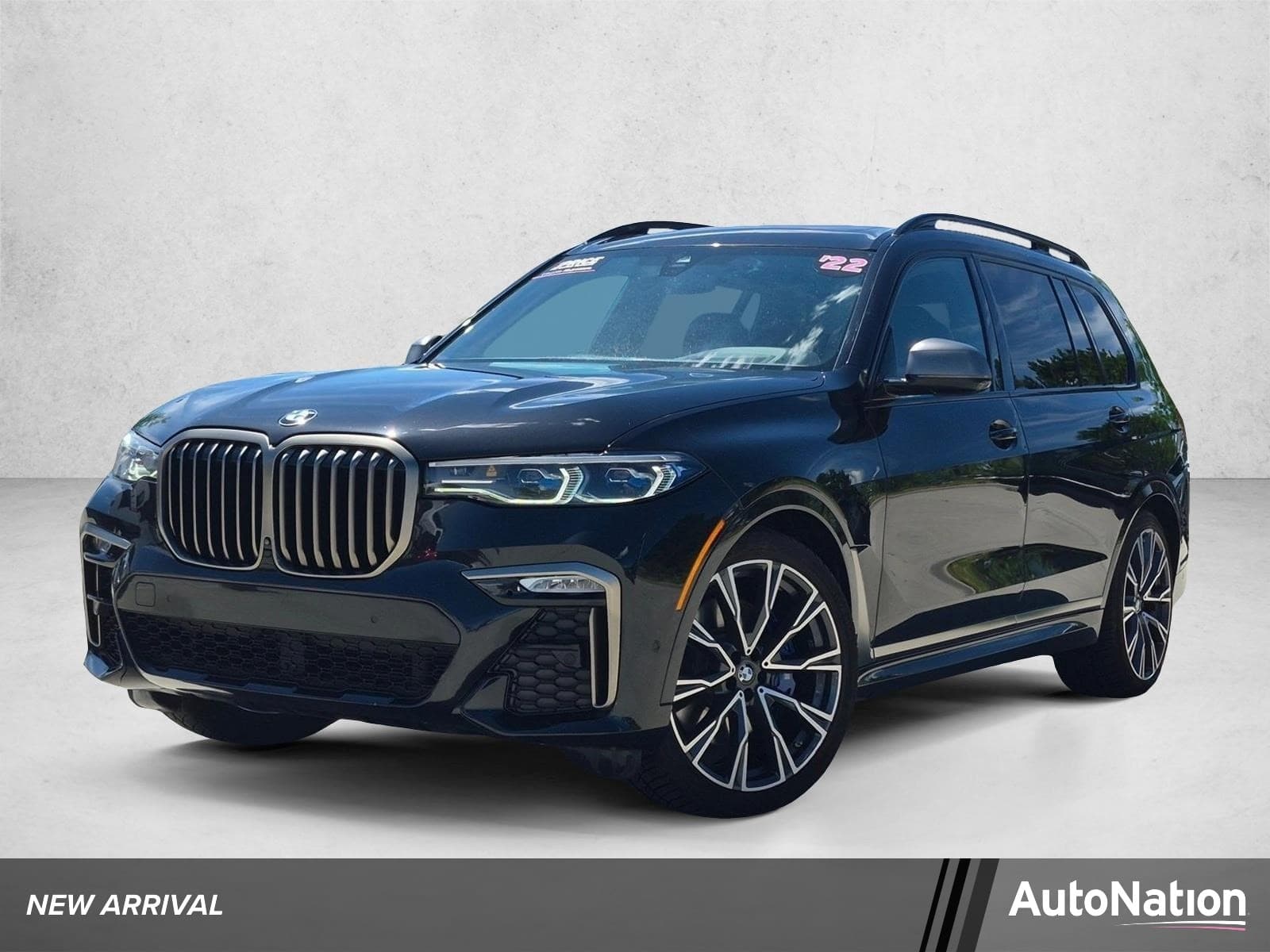 2022 BMW X7 M50i — photo 1 of 28
