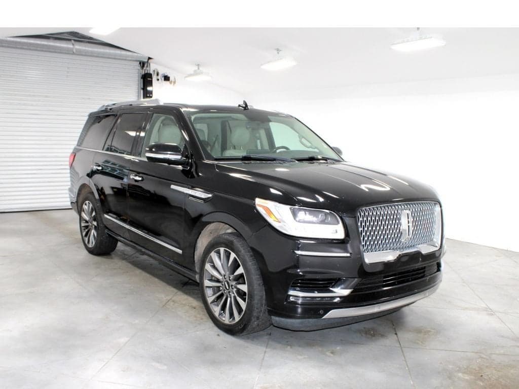 2018 Lincoln Navigator Select — photo 1 of 30