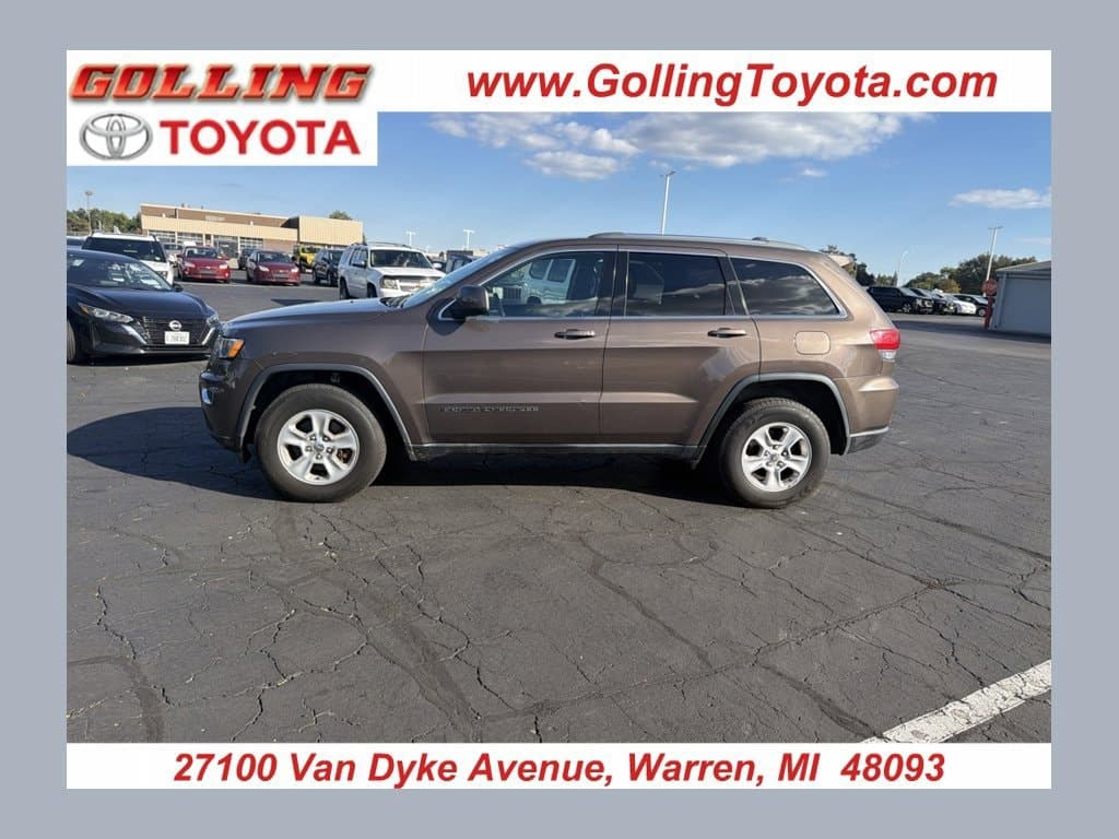 2017 Jeep Grand Cherokee Laredo — photo 1 of 10