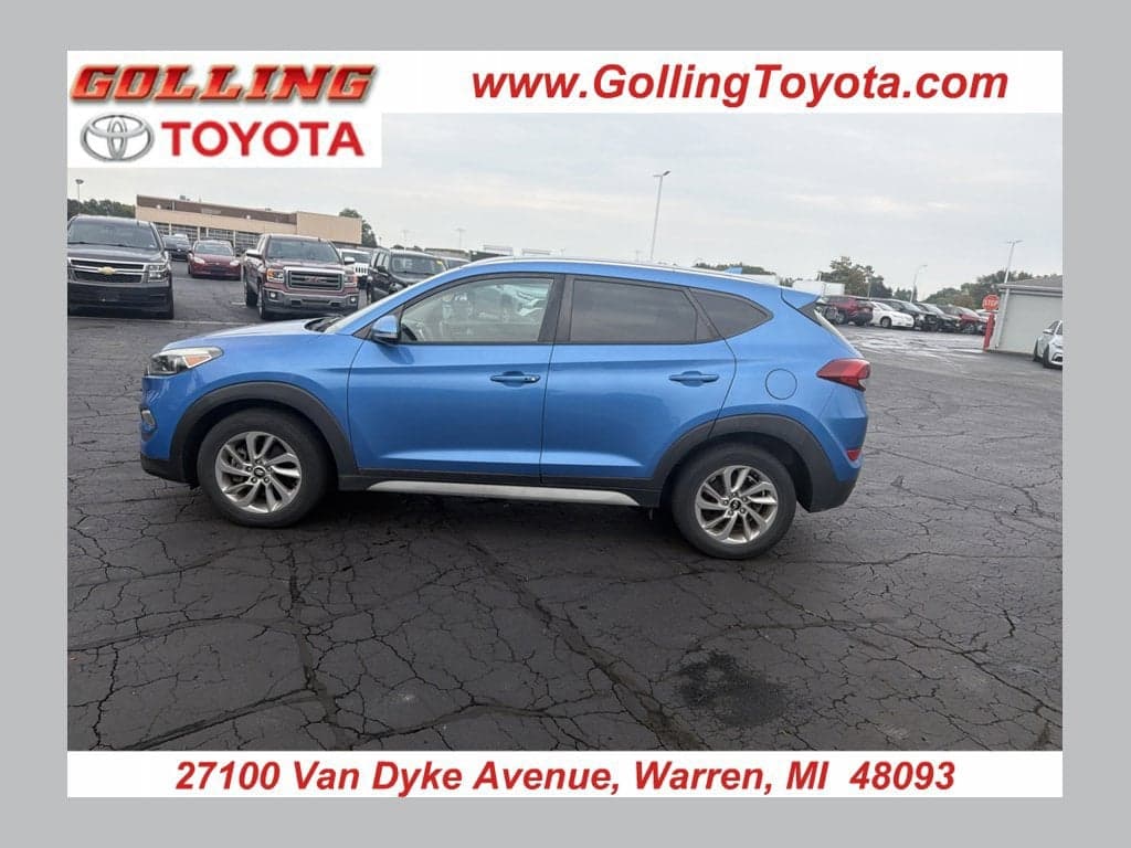2017 Hyundai Tucson SE Plus — photo 1 of 9