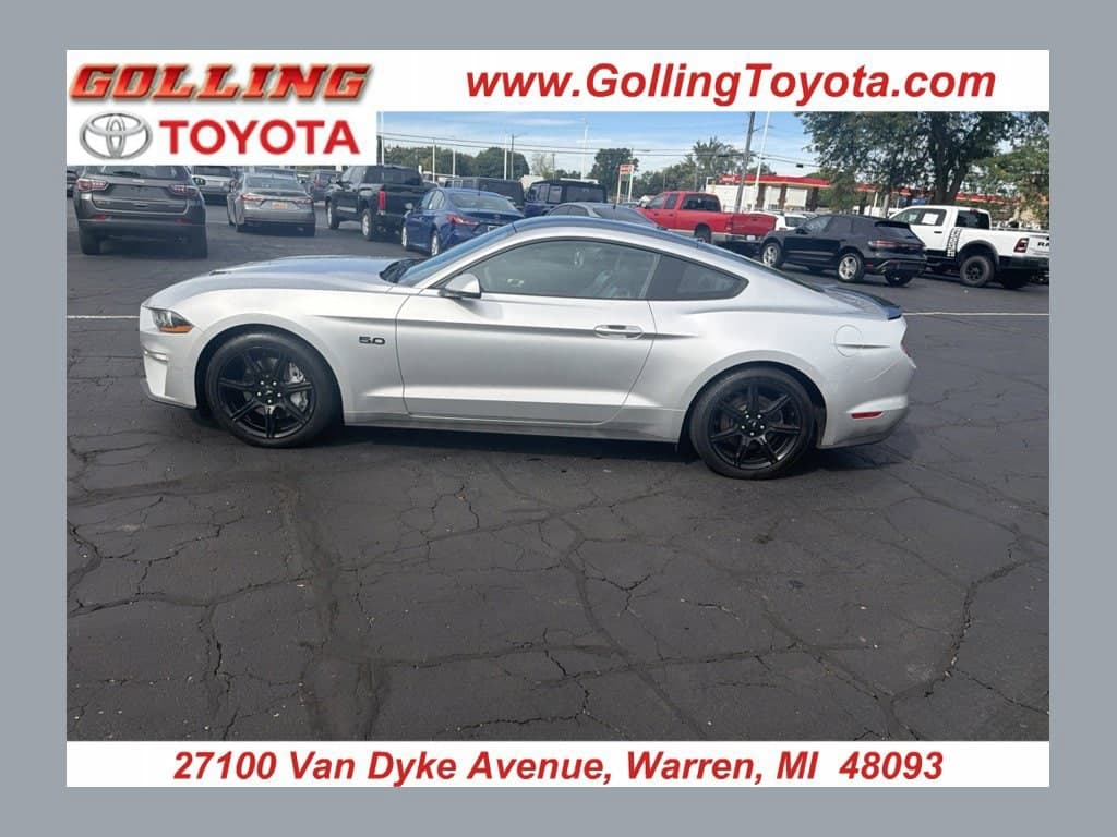 2019 Ford Mustang GT Premium — photo 1 of 10