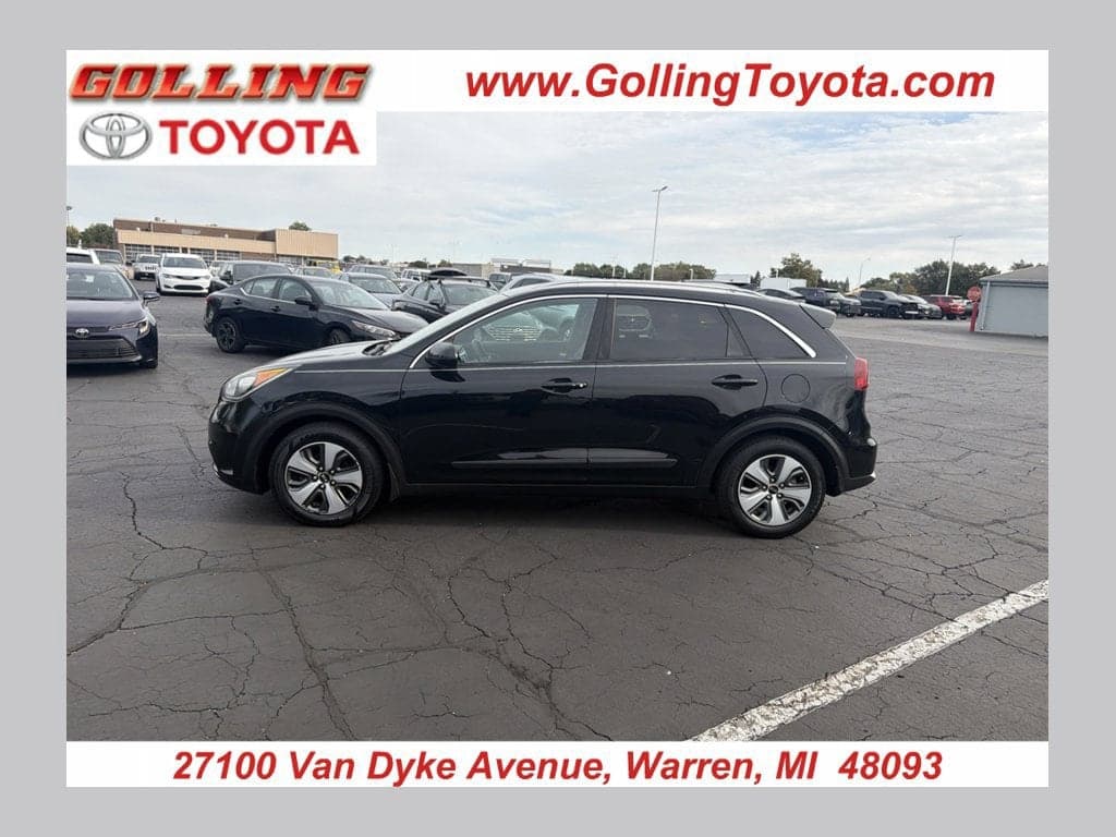 2017 Kia Niro LX — photo 1 of 10