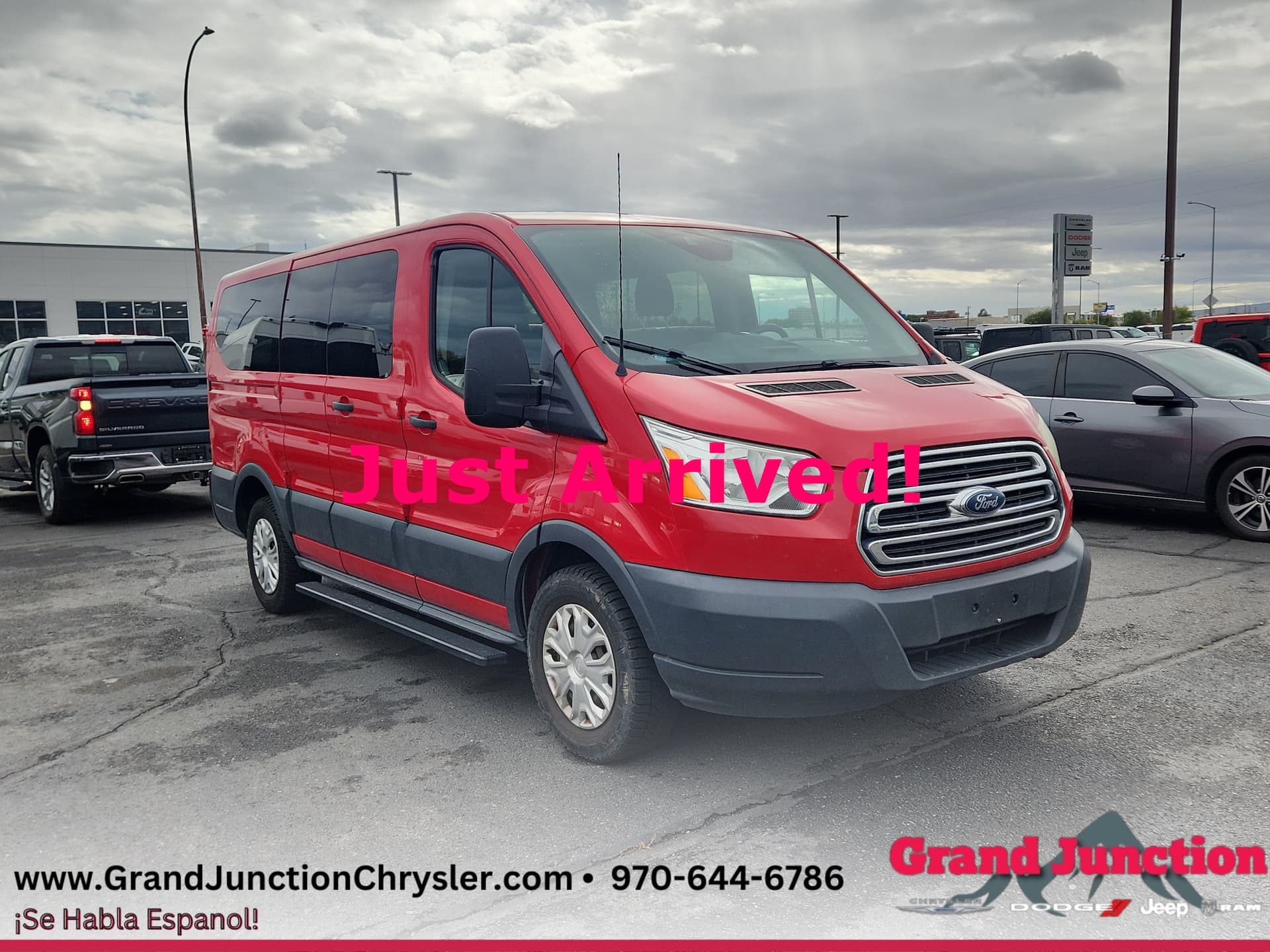 2015 Ford Transit Wagon XLT — photo 1 of 5