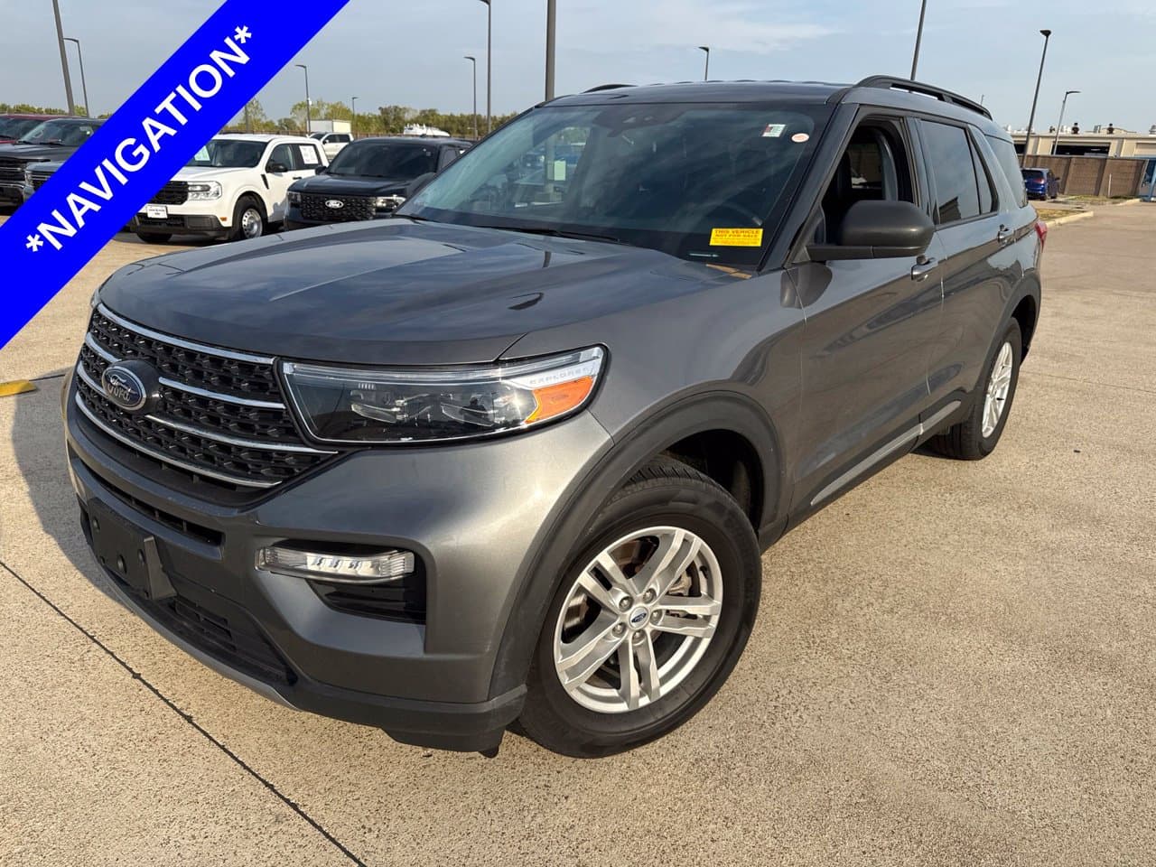 2023 Ford Explorer XLT — photo 1 of 28