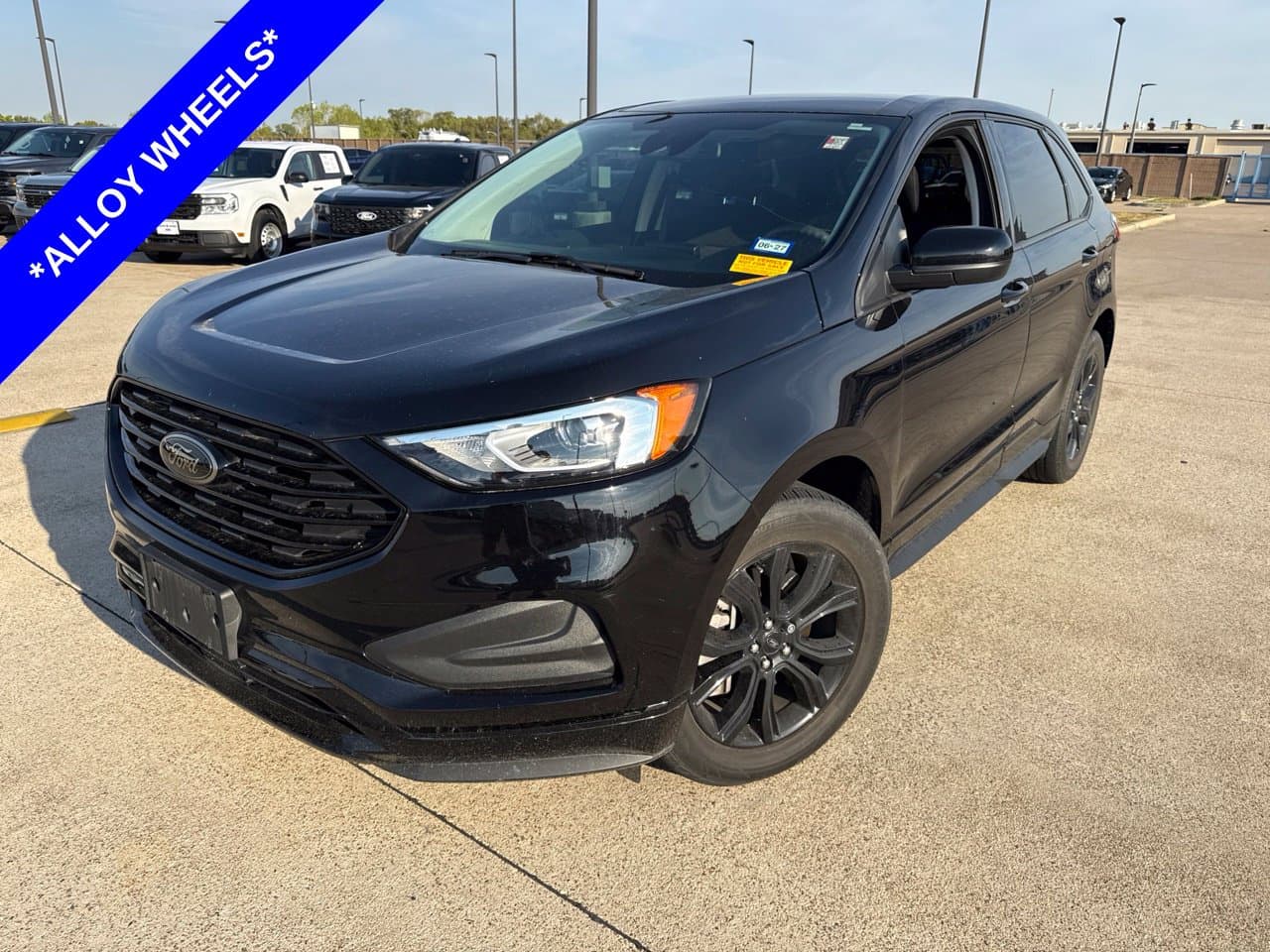 2024 Ford Edge SE — photo 1 of 27