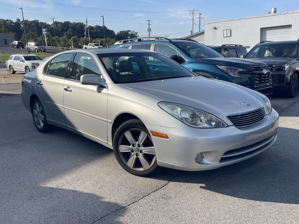 2005 Lexus ES 330 Base — photo 1 of 12