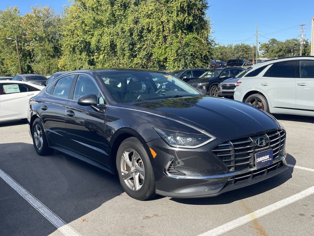 2022 Hyundai Sonata SE — photo 1 of 12