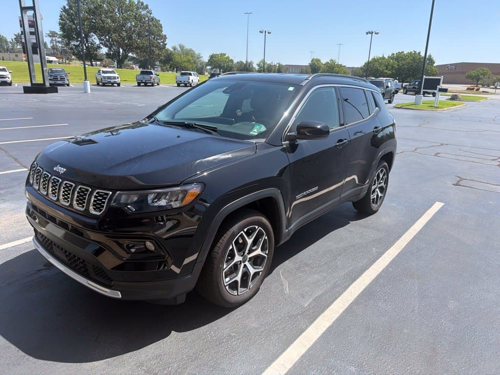 2025 Jeep Compass Limited — photo 1 of 11