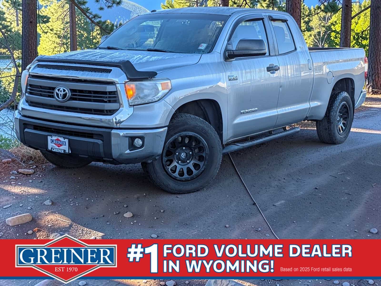 2015 Toyota Tundra 4WD Truck SR5 — photo 1 of 31