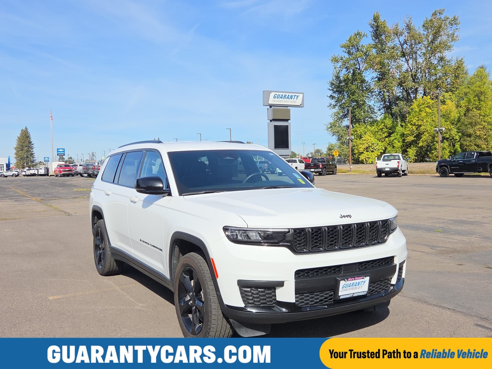 2023 Jeep Grand Cherokee L Altitude — photo 1 of 36