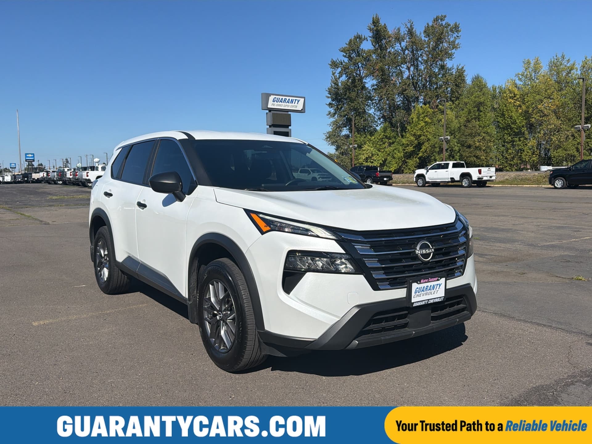 2025 Nissan Rogue S — photo 1 of 33