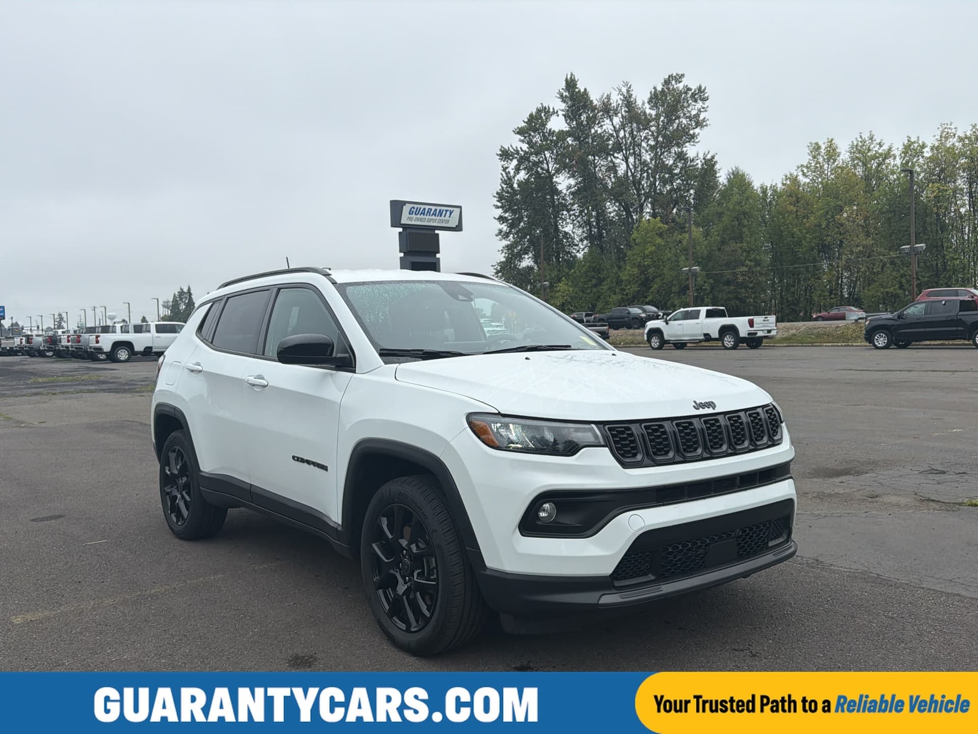 2025 Jeep Compass Latitude — photo 1 of 34