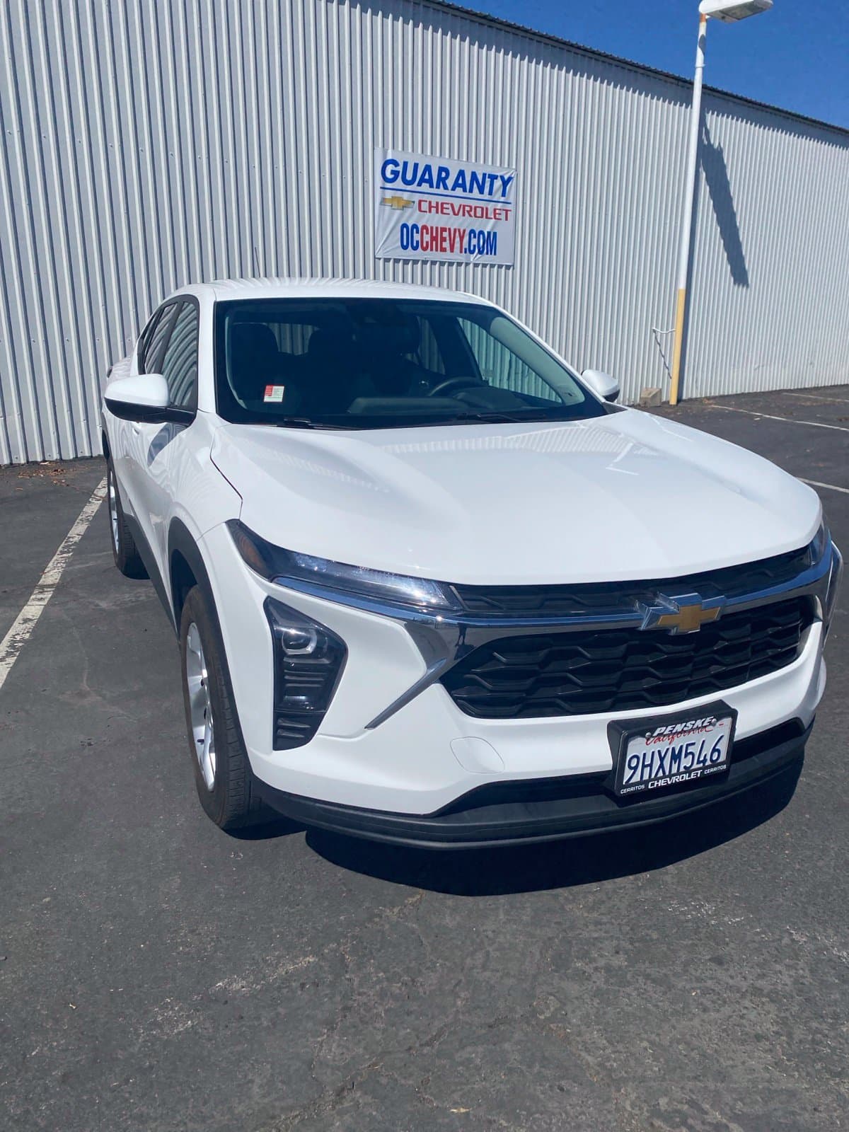 2024 Chevrolet Trax LS — photo 1 of 13