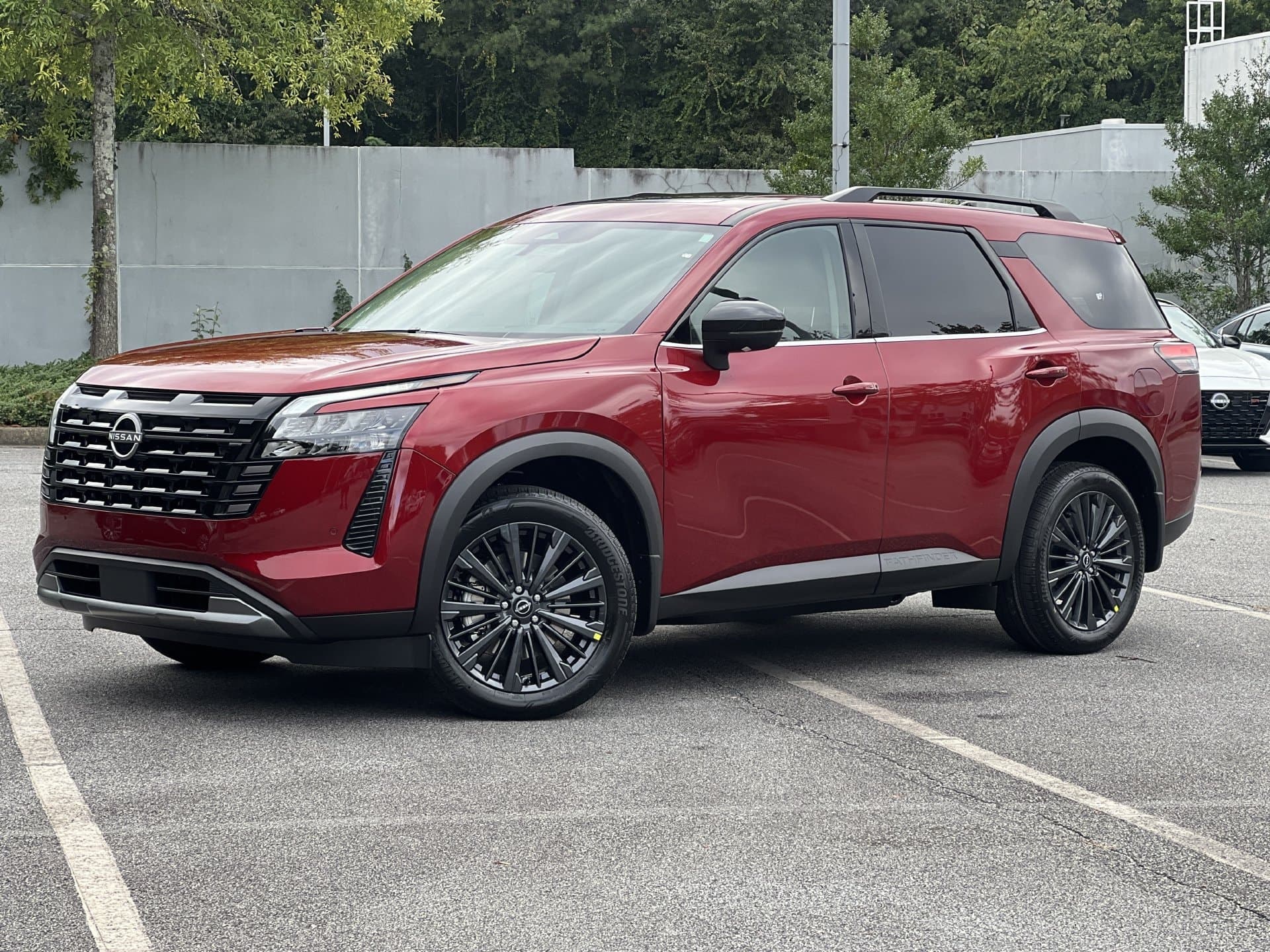 2026 Nissan Pathfinder SL — photo 1 of 4