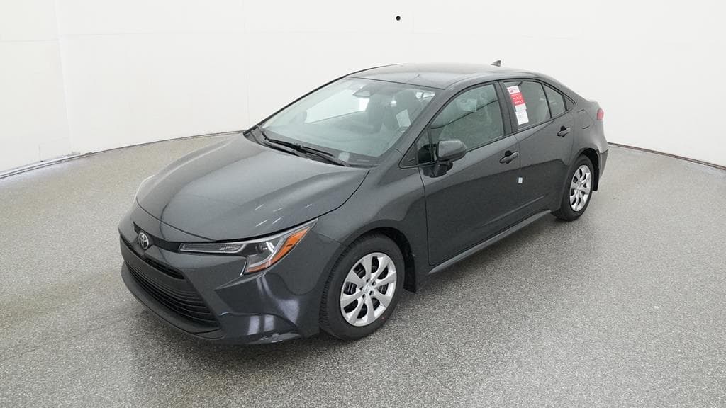 2025 Toyota Corolla LE — photo 1 of 34