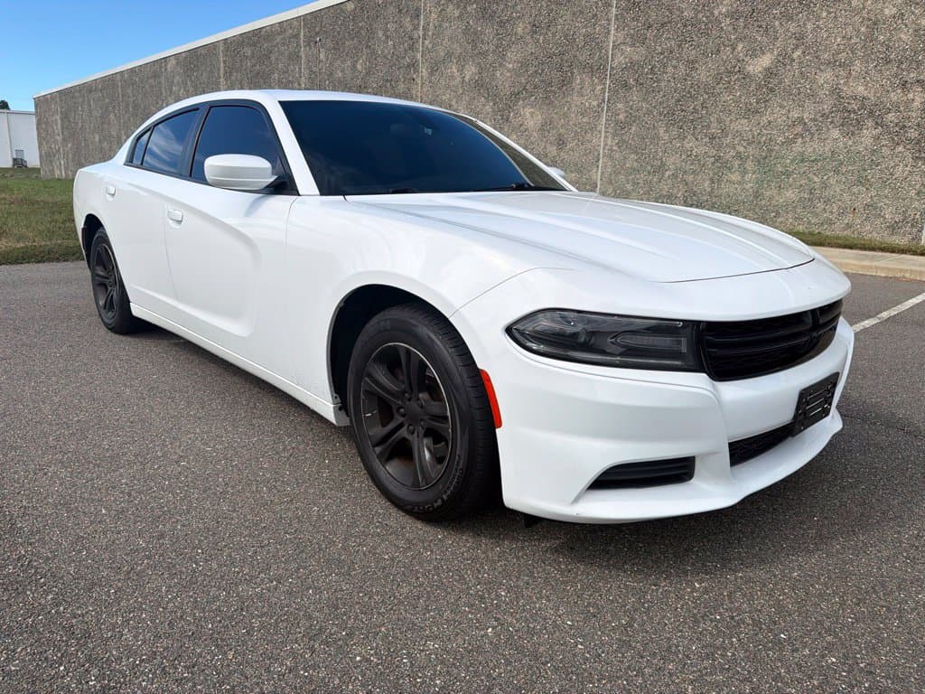 2020 Dodge Charger SXT — photo 1 of 15