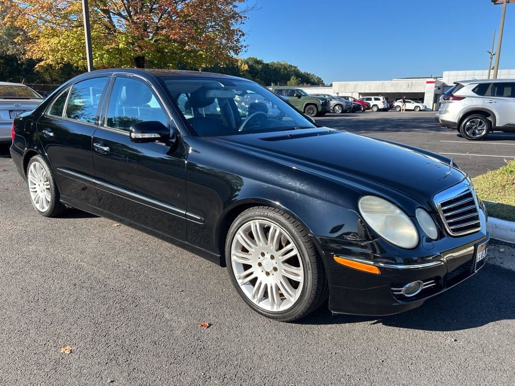 2008 Mercedes-Benz E-Class Base — photo 1 of 14