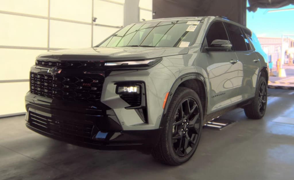 2024 Chevrolet Traverse Limited RS — photo 1 of 5