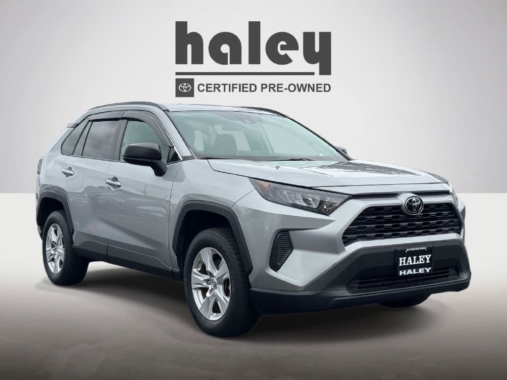 2021 Toyota RAV4 LE — photo 1 of 27