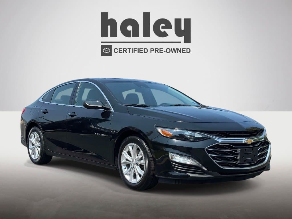 2024 Chevrolet Malibu LT — photo 1 of 28