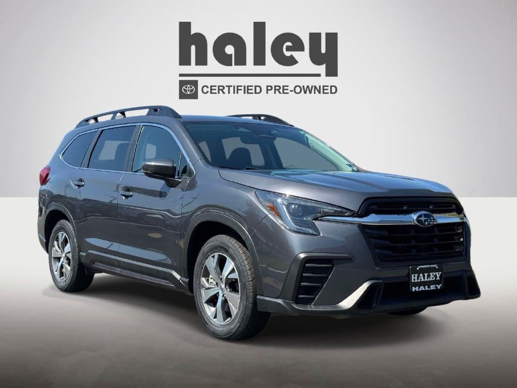 2025 Subaru Ascent Premium — photo 1 of 28