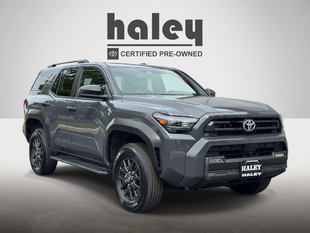 2025 Toyota 4Runner SR5 — photo 1 of 28