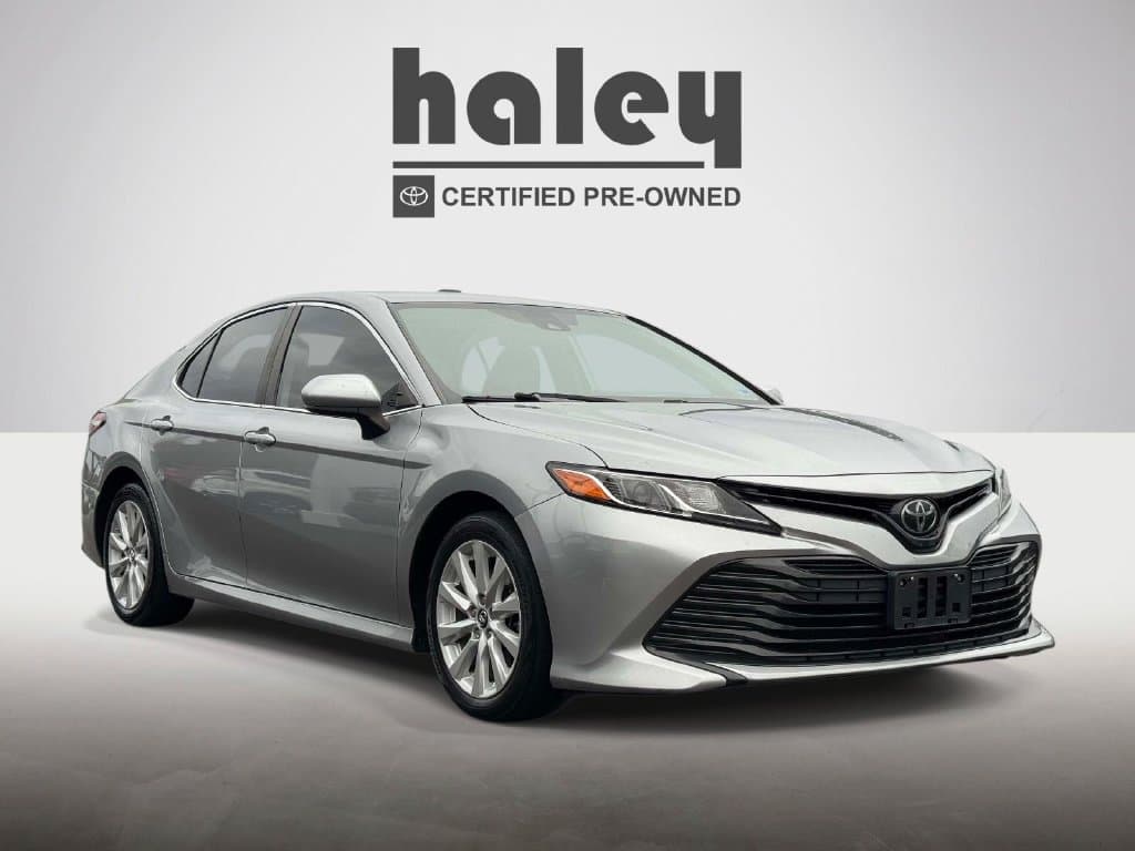 2019 Toyota Camry LE — photo 1 of 26