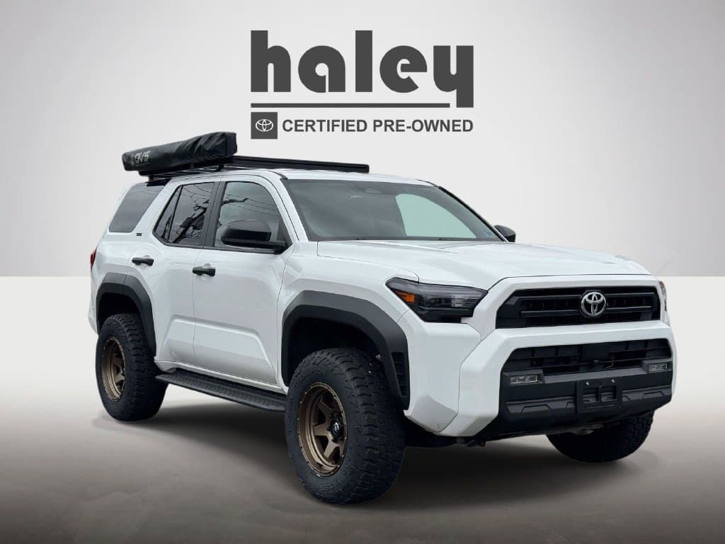 2025 Toyota 4Runner SR5 — photo 1 of 30